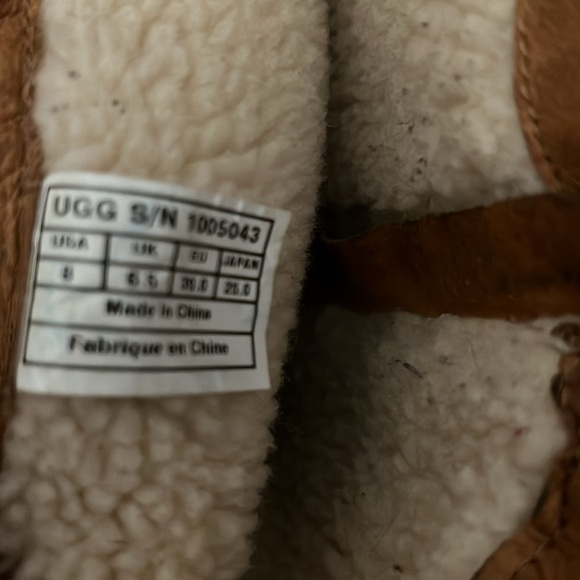 UGG Chestnut Leather Winter Boots - Picture 9 of 9